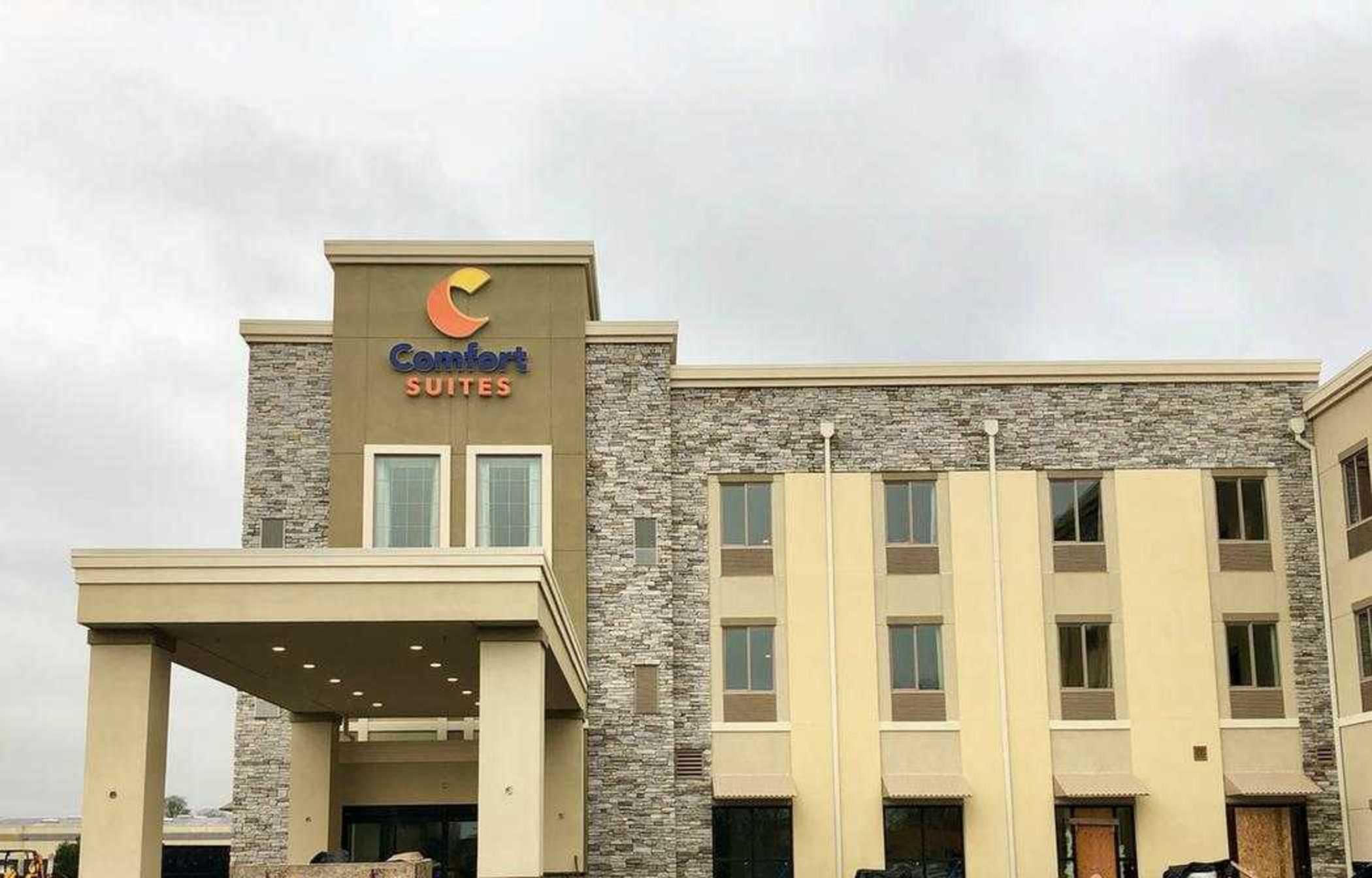 Comfort Suites Burlington Near I-5 Экстерьер фото