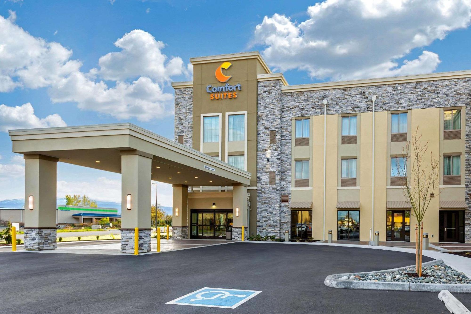 Comfort Suites Burlington Near I-5 Экстерьер фото