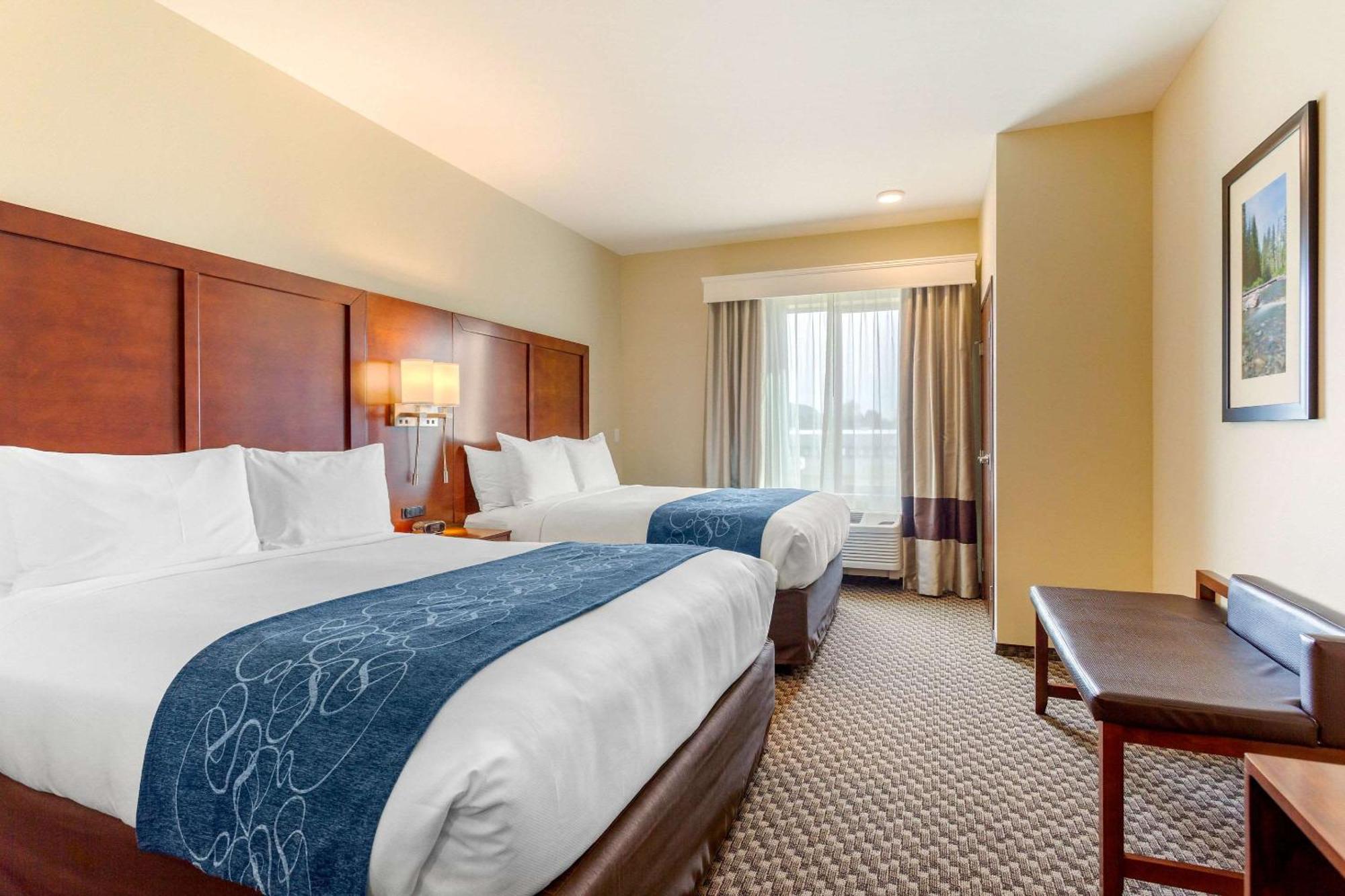 Comfort Suites Burlington Near I-5 Экстерьер фото