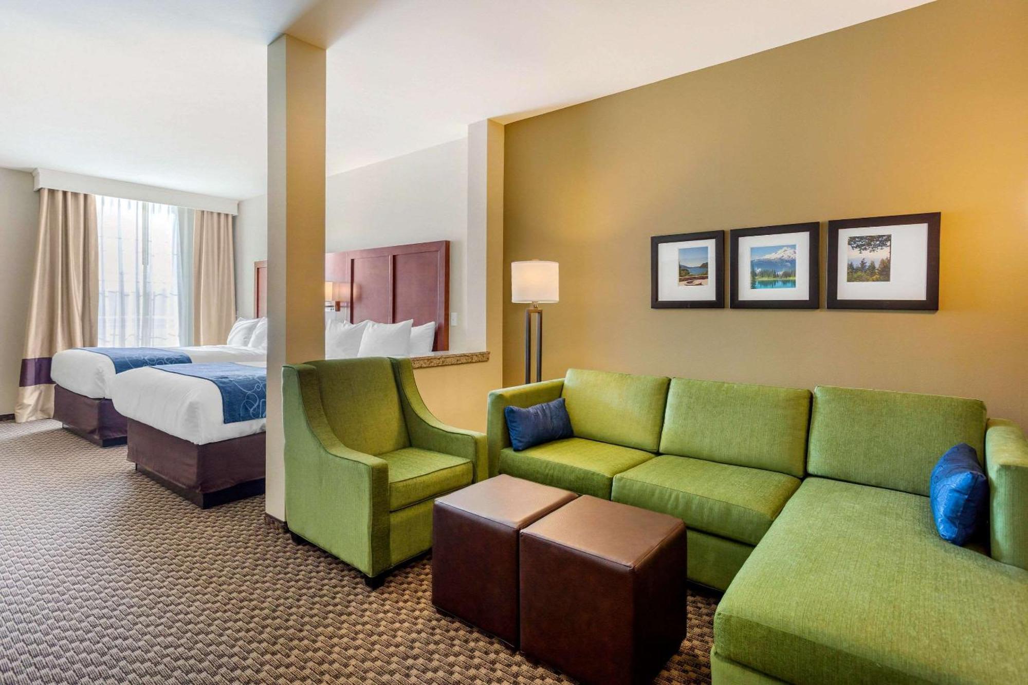 Comfort Suites Burlington Near I-5 Экстерьер фото